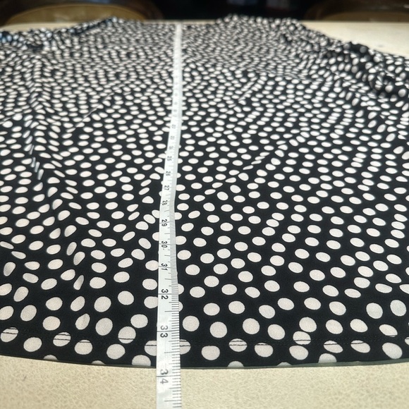 EVANS Black & White Polka Dot V Neck Blouse Size 26/28 or 4/5X Plus Size NWT - Picture 10 of 10